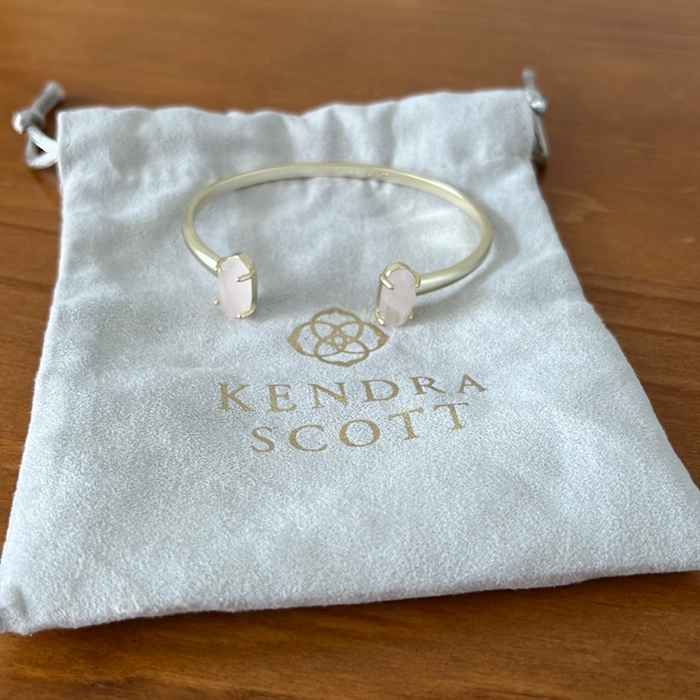 NWOT KENDRA SCOTT BANGLE